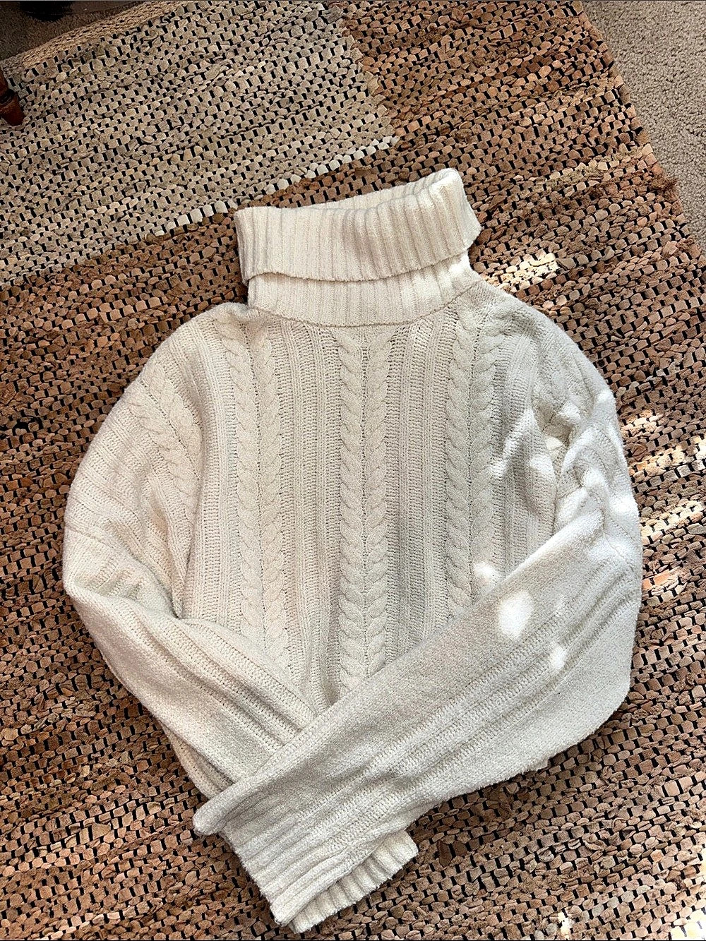 Double Zero Cable Knit Turtleneck Sweater White